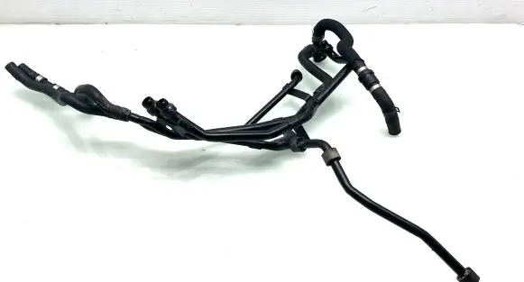 Volkswagen PASSAT B8 Engine coolant pipe/hose 5Q1820693G