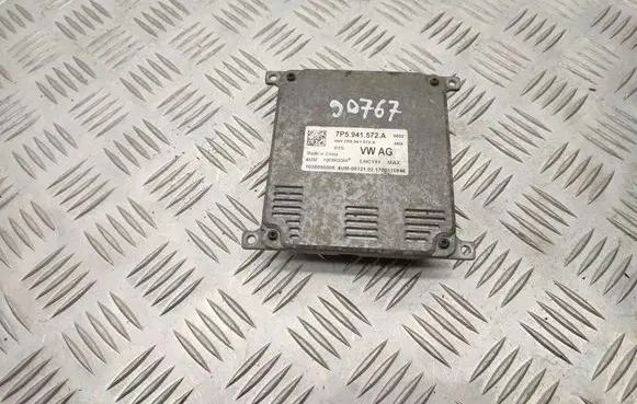 Volkswagen Golf VII Headlight ballast module Xenon 7P5941572A