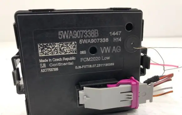 Skoda Octavia Mk4 Xenon control unit/module 5WA907338B