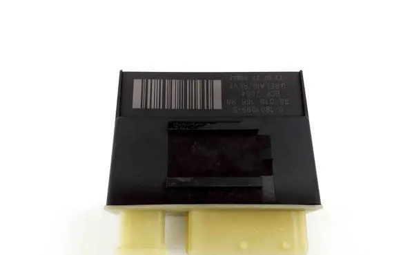 Glow plug pre-heat relay
