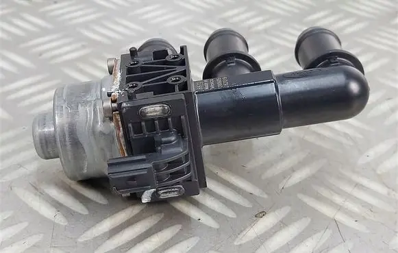 Ford Kuga III Valve LU5A8C505AA