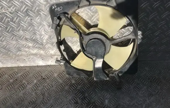 Honda CR-V Radiator cooling fan shroud