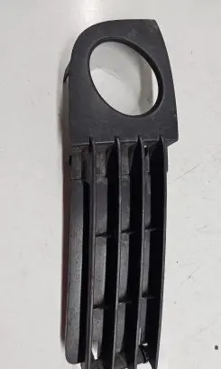 Audi A4 S4 B5 8D Front bumper lower grill 4B0807682AA