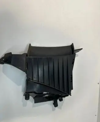 Audi A4 S4 B9 8W Brake cooling air channel/duct 8W0121764L
