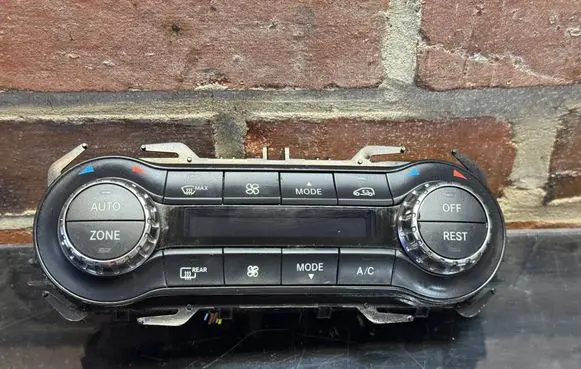 Mercedes-Benz B W246 W242 Climate control unit A2469008415 5HB01044808 A2469010805