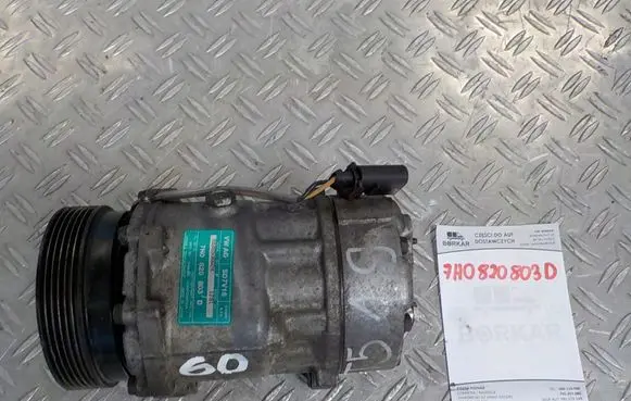 Volkswagen Multivan T5 Air conditioning (A/C) compressor (pump) 7H0820803D