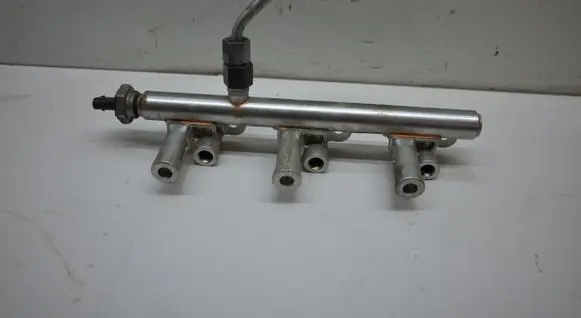 Peugeot 208 Fuel main line pipe 9811353880