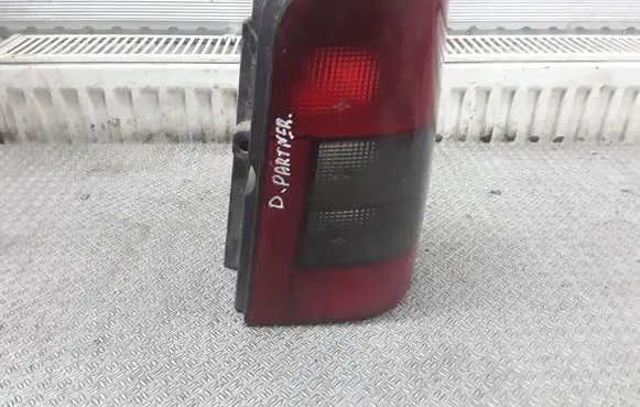 Peugeot Partner Rear/tail lights 9625292180