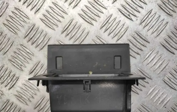 Car ashtray