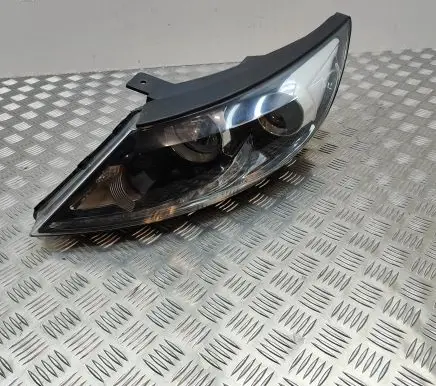 KIA Sportage Headlight/headlamp 921013U310 5DV00900000