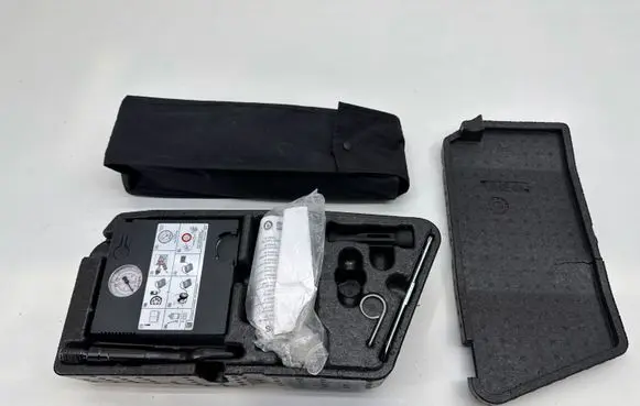 Volkswagen Golf VII Tool set 5G0012115