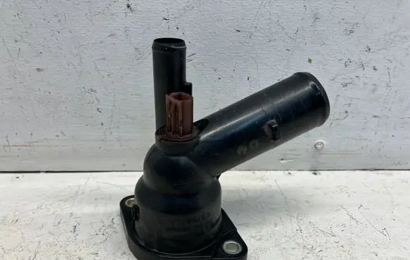 Toyota RAV 4 (XA50) Thermostat/thermostat housing 