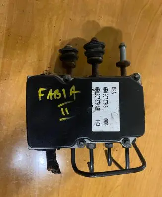 Skoda Fabia Mk2 (5J) ABS Pump 6R0907379S 6R0907379AB 0265800870