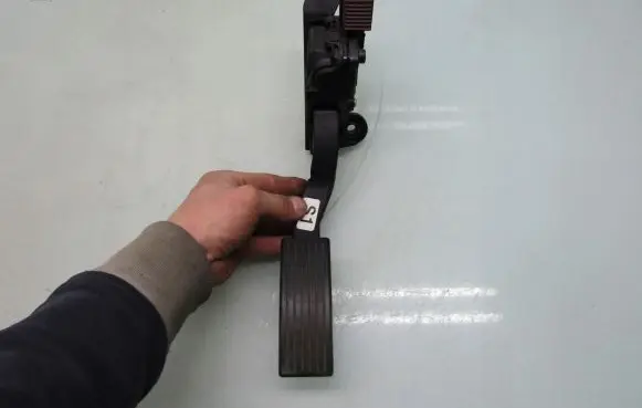KIA Rio Accelerator throttle pedal