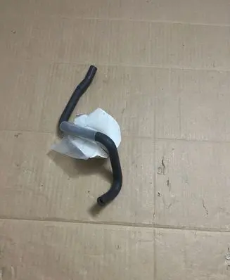 Audi Q5 SQ5 Engine coolant pipe/hose 8R0121107Q