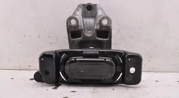 Chrysler Town & Country V Engine mount bracket 134224002