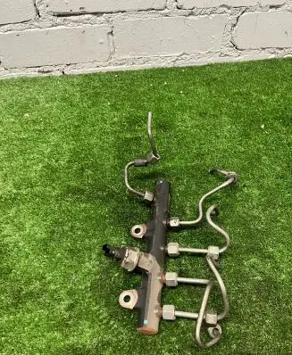 Nissan NV200 Fuel main line pipe 175213876R 141250325 H8201225030