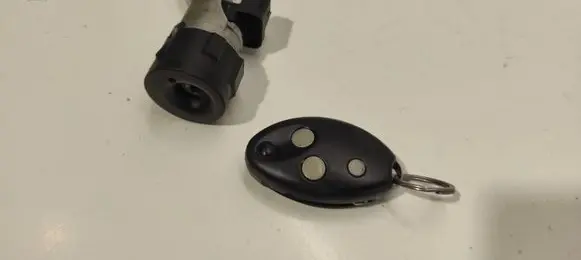 Citroen C5 Ignition lock 9648445180