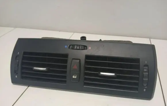 BMW X3 E83 Dash center air vent grill 3415965