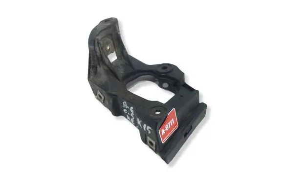 Audi A6 S6 C5 4B Fender mounting bracket 4B0853921B