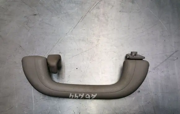 KIA Carens II Rear interior roof grab handle