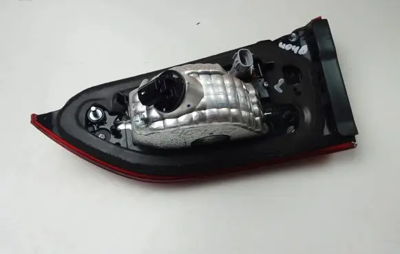 Mazda 6 Tailgate rear/tail lights 22665044