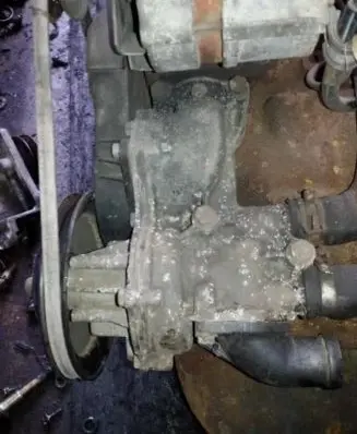 Audi 80 90 B3 Water pump 