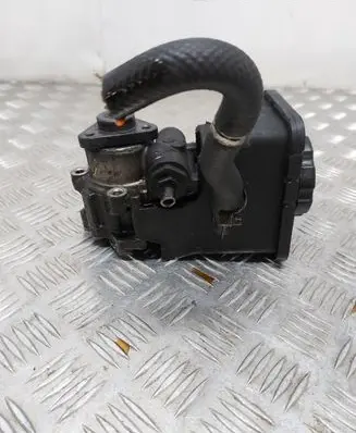 BMW 5 E39 Power steering pump
