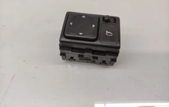 Nissan X-Trail T30 Wing mirror switch