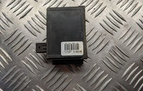 Peugeot 607 Central locking relay 9648572680