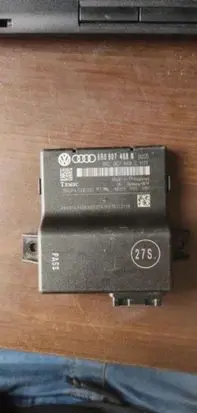 Audi A4 S4 B8 8K Gateway control module 8R0907468N