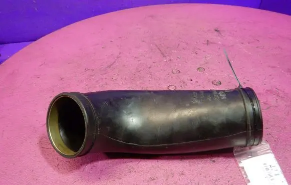 Audi A8 S8 D2 4D Air intake hose/pipe 077129627D