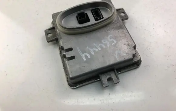 Volvo V70 Xenon control unit/module 6261110499