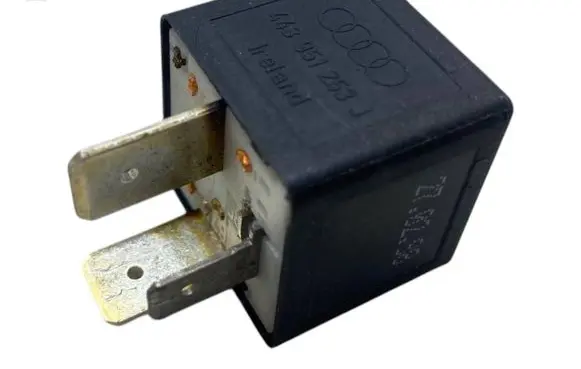 Audi A5 8T 8F Other relay 443951253J 899511000