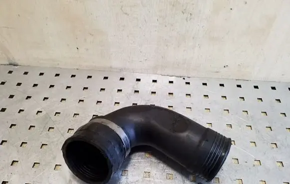Volvo XC70 Intercooler hose/pipe 30751920
