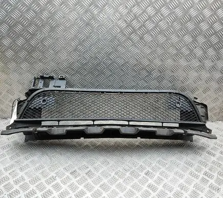 Mercedes-Benz CLA C117 X117 W117 Front grill A1178852122 A1178852756