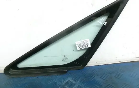 Mitsubishi Colt CZ3 Front door vent window glass four-door 