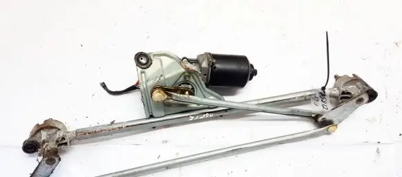 Chrysler PT Cruiser Front wiper linkage and motor
