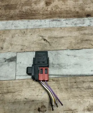 Volvo XC90 Other relay 9494783