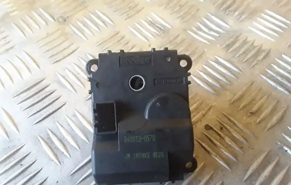 Hyundai Tucson JM Air flap motor/actuator B400730570