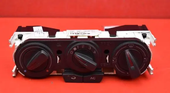 Seat Ibiza IV (6J,6P) Climate control unit 6J0820045A
