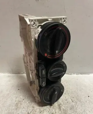 Volkswagen PASSAT B5.5 Climate control unit 1M0820045A 901511050000 133819B35