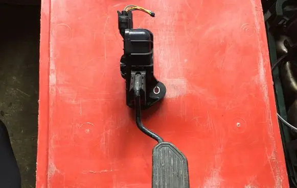 Toyota Prius (XW20) Accelerator throttle pedal 7812047040