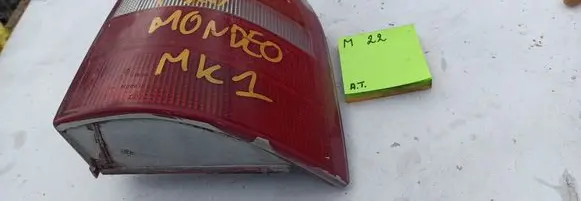 Ford Mondeo MK I Rear/tail lights D07LA