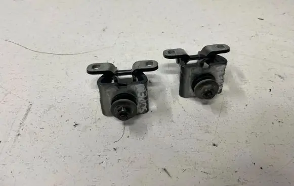 Skoda Superb B8 (3V) Tailgate/trunk/boot hinge