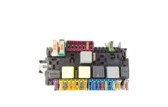 Mercedes-Benz B W246 W242 Fuse module A2469067100