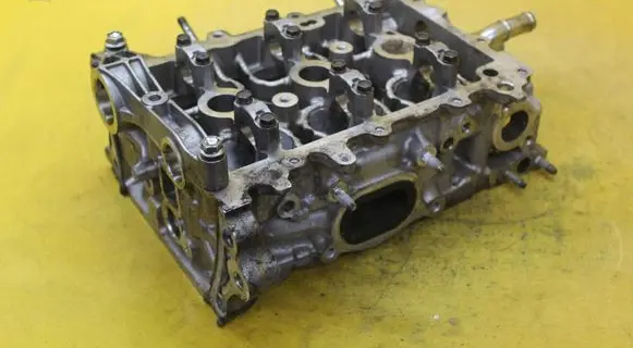 Toyota Aygo AB40 Engine head 259