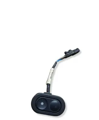 Opel Frontera A Electric window control switch 90318942