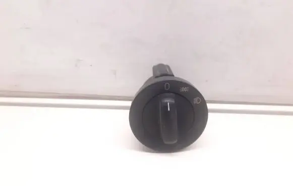 BMW 5 E39 Light switch 8363683