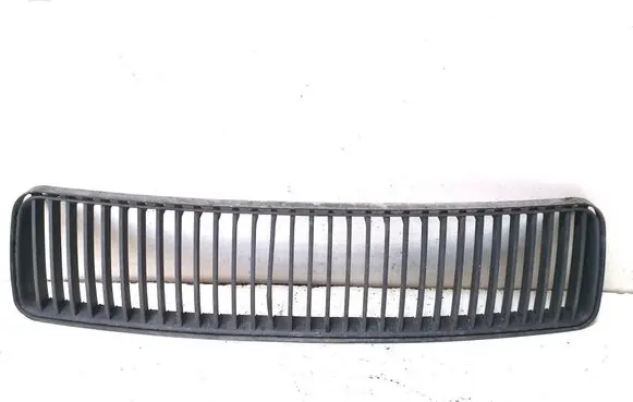 Skoda Superb B5 (3U) Front bumper lower grill